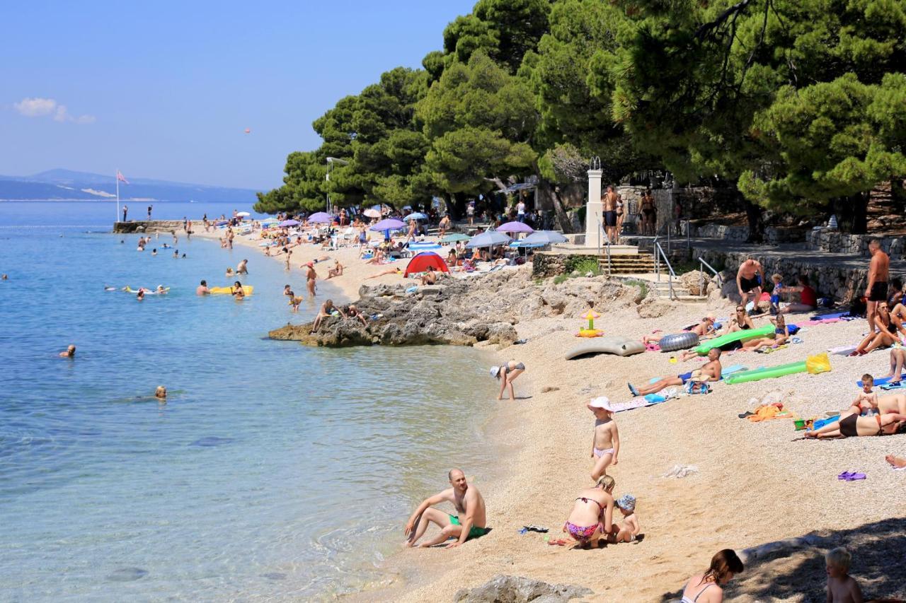 Apartments By The Sea Brela, Makarska - 16065 Экстерьер фото