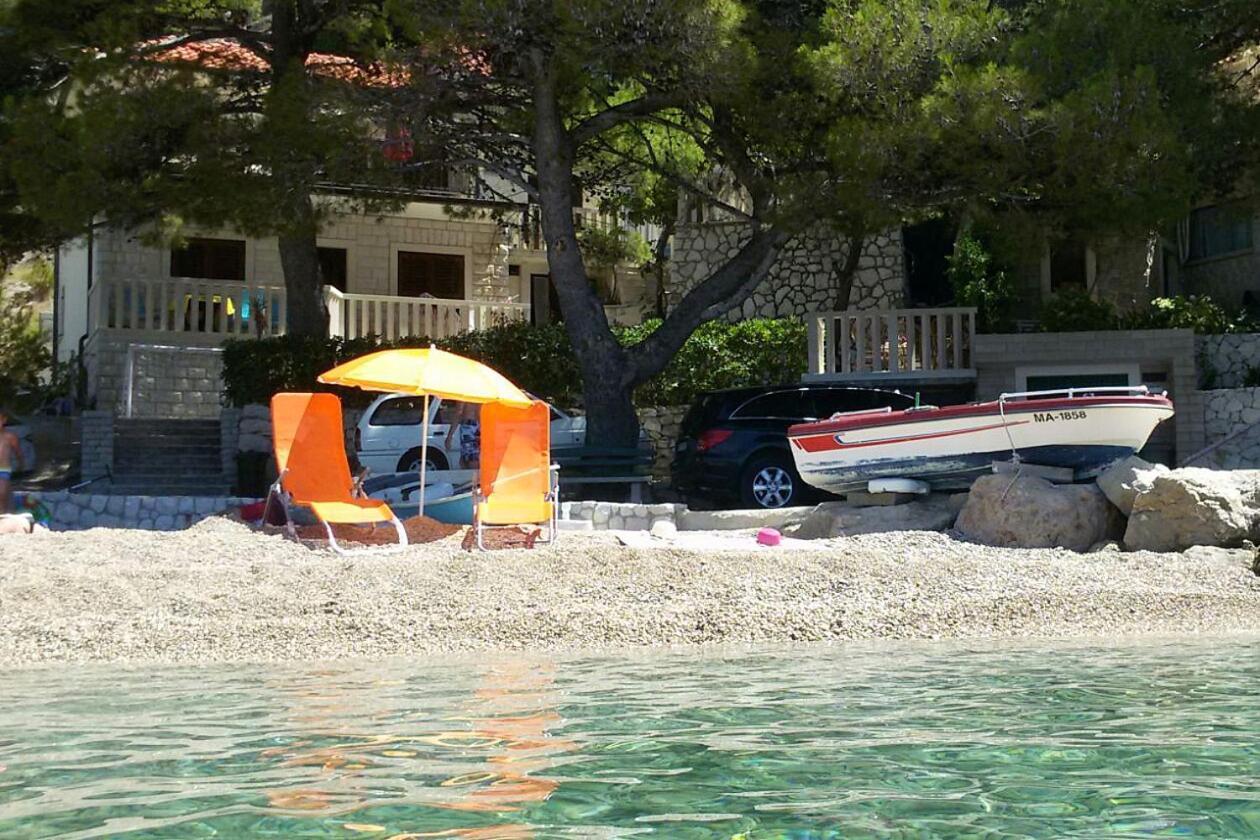 Apartments By The Sea Brela, Makarska - 16065 Экстерьер фото